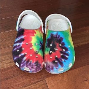 🌈 rainbow crocs 🌈